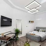 Malila Premium Cracow Centre Starowislna 43 *
